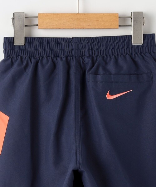 NIKE(ナイキ)の「NIKE SWIM:130~160cm / ブレイカースウッシュカットアウト7 ボレーショーツ(水着・キッズ・ブラック/ネイビー・130/150/140/MEDIUM)」の7枚目の写真