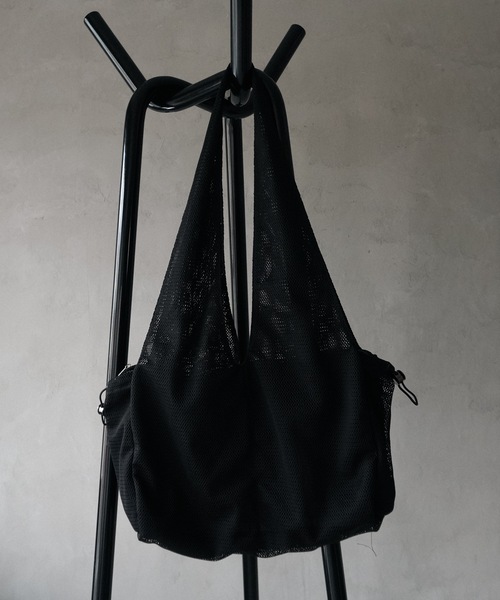 cii(シー)の「【UNISEX】Layered Mesh Bag / レイヤードメッシュバッグ(トートバッグ・メンズ・ライトグレー/ベージュ/ブラック/ブルー・FREE)」の2枚目の写真