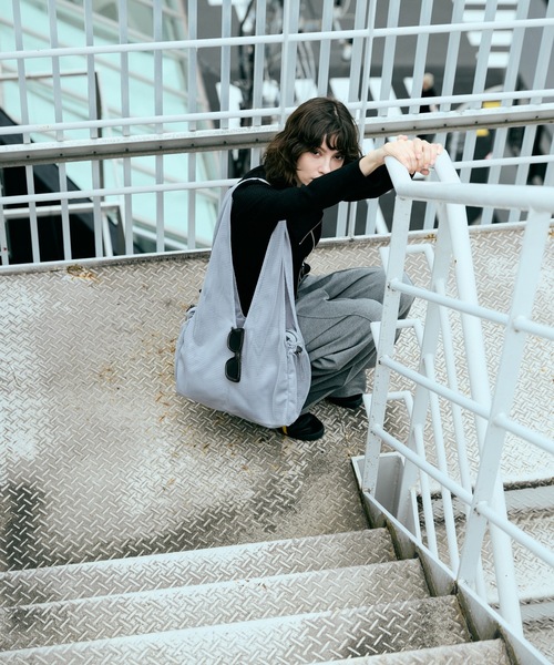 cii(シー)の「【UNISEX】Layered Mesh Bag / レイヤードメッシュバッグ(トートバッグ・メンズ・ライトグレー/ベージュ/ブラック/ブルー・FREE)」の12枚目の写真