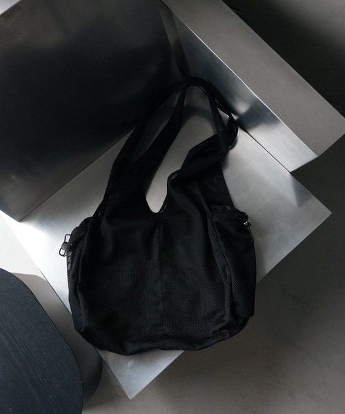 cii(シー)の「【UNISEX】Layered Mesh Bag / レイヤードメッシュバッグ(トートバッグ・メンズ・ライトグレー/ベージュ/ブラック/ブルー・FREE)」の5枚目の写真