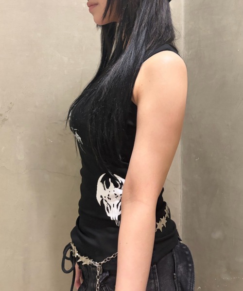 Never mind the XU（ネバーマインドザエックスユー）の「【Never mind the XU】slim fit studs sleeveless / 【ネバーマインド ザ エックスユー】スリムフィットスタッズタンクトップ（タンクトップ・レディース・ブラック/ホワイト・S）」の4枚目の写真