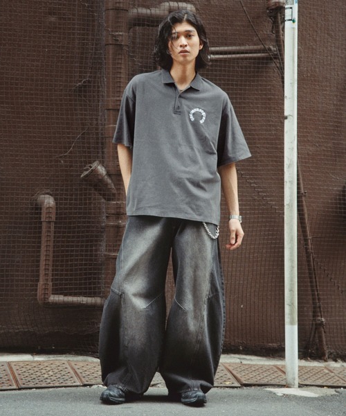 RAGEBLUE(レイジブルー)の「Pigment Circle Logo Polo Shirt/ピグメント加工サークルロゴポロシャツ(ポロシャツ・メンズ・レッド/ライトグレー/グレー・LARGE/MEDIUM)」の4枚目の写真