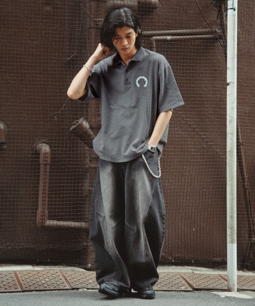 RAGEBLUE(レイジブルー)の「Pigment Circle Logo Polo Shirt/ピグメント加工サークルロゴポロシャツ(ポロシャツ・メンズ・レッド/ライトグレー/グレー・LARGE/MEDIUM)」の5枚目の写真