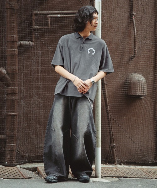 RAGEBLUE(レイジブルー)の「Pigment Circle Logo Polo Shirt/ピグメント加工サークルロゴポロシャツ(ポロシャツ・メンズ・レッド/ライトグレー/グレー・LARGE/MEDIUM)」の6枚目の写真