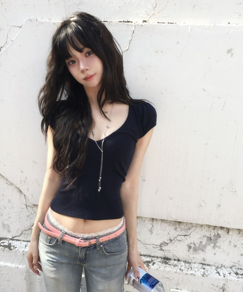 modimood（モディムード）の「[MADE] momuseo ディープVネックパフ半袖Tシャツ（Tシャツ/カットソー・レディース・パープル/ネイビー/チャコール/ブラック/ホワイト・FREE）」の10枚目の写真