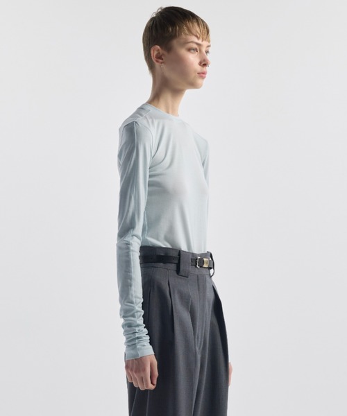 CINOH(チノ)の「SUPER160S WOOL JERSEY CREW NECK LONG SLEEVE(Tシャツ/カットソー・レディース・ブラック/サックスブルー・38)」の10枚目の写真