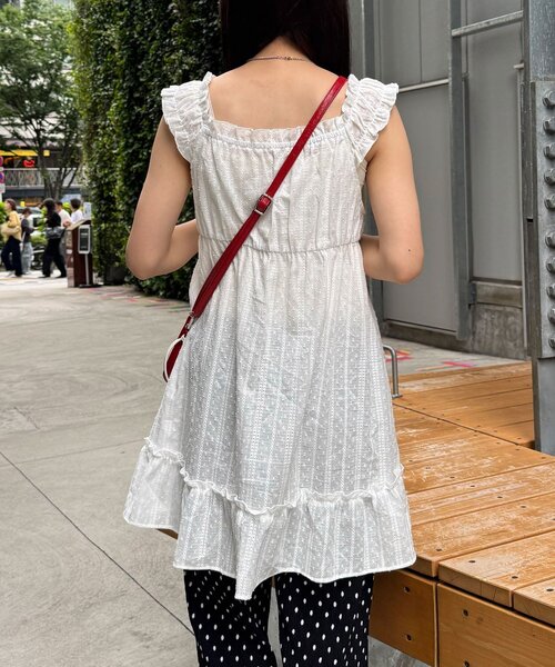 CIAOPANIC(チャオパニック)の「ウッドボタンドビーシャーリングキャミチュニックワンピース(チュニック・レディース・ブラック/ホワイト/イエロー・ONE SIZE)」の9枚目の写真