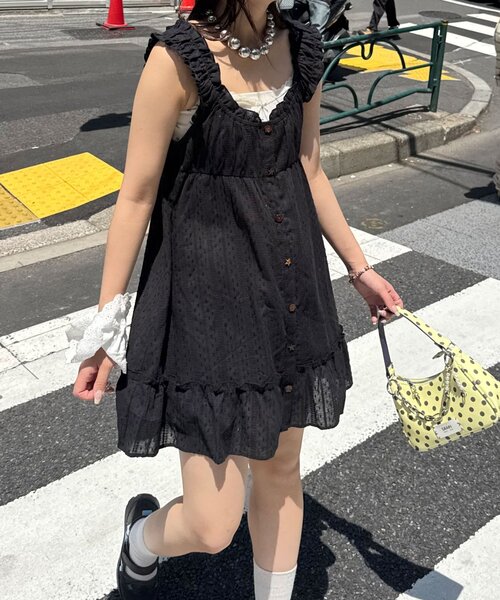 CIAOPANIC(チャオパニック)の「ウッドボタンドビーシャーリングキャミチュニックワンピース(チュニック・レディース・ブラック/ホワイト/イエロー・ONE SIZE)」の13枚目の写真