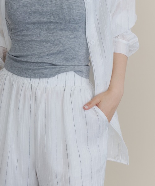 DFFUR.（ディフル）の「UVシアーストライプシャツ＆ショーツ【紫外線対策/セットアイテム】（シャツ/ブラウス・レディース・ライトブルー/オフホワイト・FREE）」の19枚目の写真