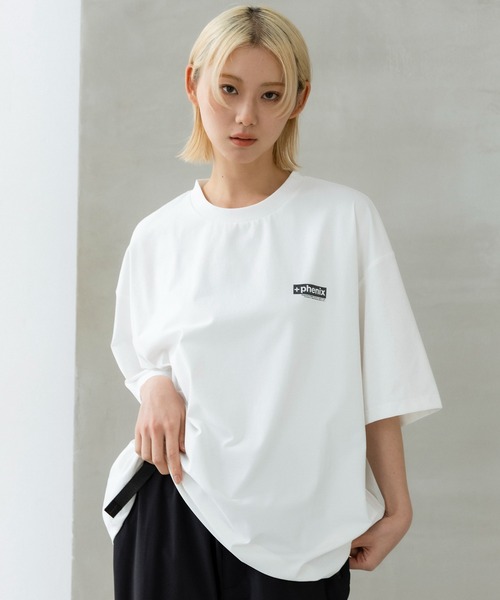 +phenix(プラスフェニックス)の「+phenix(プラスフェニックス)Outlast SKIING PHOTO GRAPHIC SHORT SLEEVE TEE / スキー フォトグラフィック ショートスリーブTシャツ(Tシャツ/カットソー・メンズ・ホワイト/グレー/ブラック・M/L)」の2枚目の写真