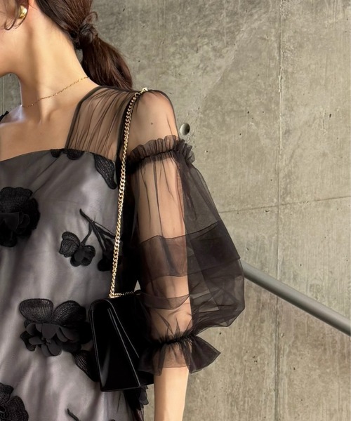 LE'RURE(リルアー)の「Flower motif puffsleeve dress(ドレス・レディース・グレー/ブラック・M-Long/MEDIUM/SMALL)」の6枚目の写真