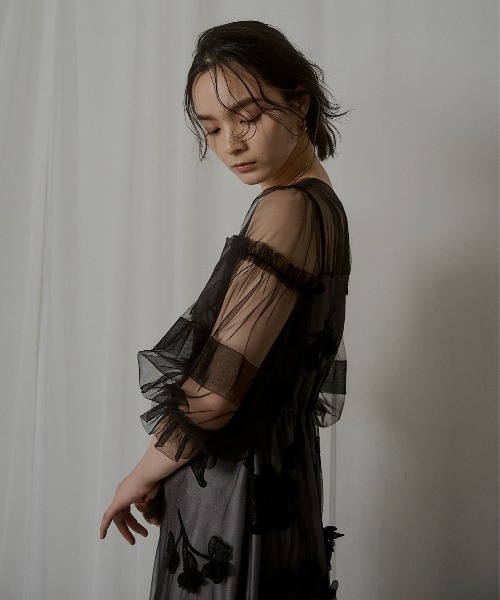 LE'RURE(リルアー)の「Flower motif puffsleeve dress(ドレス・レディース・グレー/ブラック・M-Long/MEDIUM/SMALL)」の13枚目の写真