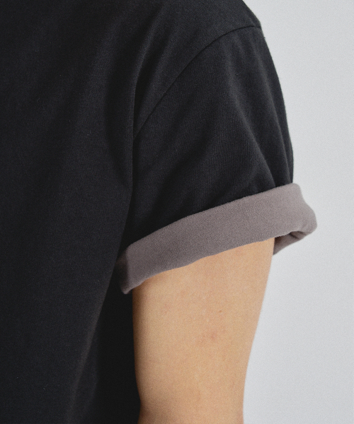SLOWACID（スローアシッド）の「SA REFINED FLIP-CUFF SEMI-CROP TEE [BLACK]（Tシャツ/カットソー・レディース・その他・SMALL/MEDIUM/LARGE/X-LARGE）」の6枚目の写真
