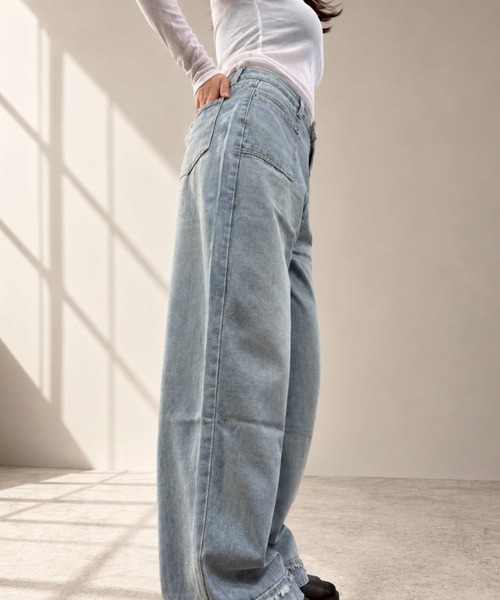 merrylatte(メリーラテ)の「ハイウエストワイドデニムパンツ(デニムパンツ・レディース・ライトブルー・XL/L/M)」の11枚目の写真
