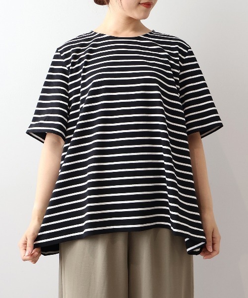 MB mint breeze(エムビーミントブリーズ)の「【WEB限定】【LL~6L 大きいサイズ】フレアヘムボーダーTシャツ(Tシャツ/カットソー・レディース・イエロー/ネイビー/ブラック・4L/6L/LL/3L/5L)」の6枚目の写真