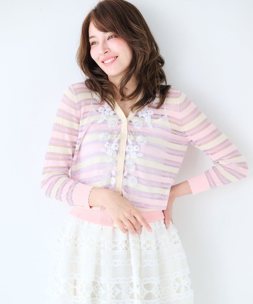 Chesty(チェスティー)の「フラワーモチーフボーダーカーディガン(カーディガン/ボレロ・レディース・ベージュ/オフホワイト/ブルー・FREE)」の12枚目の写真
