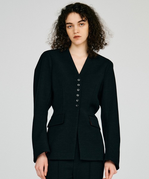 PRANK PROJECT(プランクプロジェクト)の「【2026Autumn Pre-Order】パデッドショルダーVネックジャケット / Padded Shoulder V-Neck Jacket(テーラードジャケット・レディース・チャコールグレー/ブラック・FREE)」の5枚目の写真