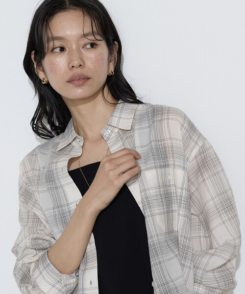 COMME CA(コムサ)の「〔 Sサイズ 〕 モノトーンシアーチェック シャツ(シャツ/ブラウス・レディース・ブラック・5号)」の8枚目の写真