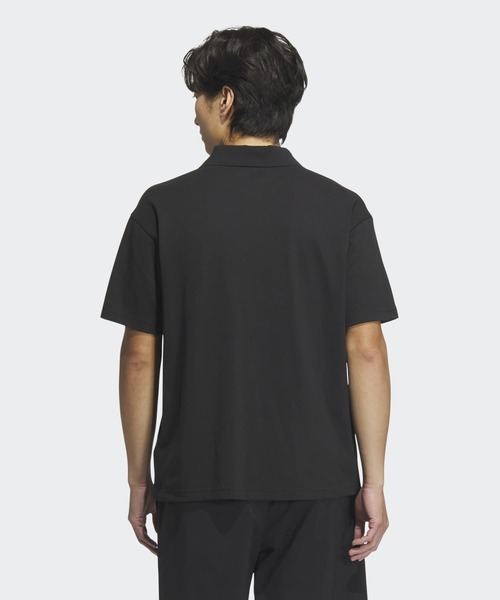 adidas(アディダス)の「エッセンシャルズ プラス ルーズフィット スモールロゴ 半袖ポロシャツ / アディダス adidas(ポロシャツ・メンズ・ブラック・XX-LARGE/3XL/LARGE/MEDIUM/SMALL/X-LARGE)」の2枚目の写真