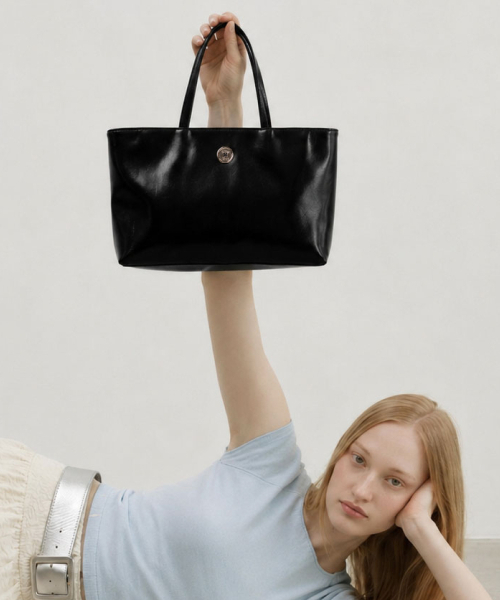 ISAYYERR(アイセイイェール)の「Candy Tote Bag (black)(トートバッグ・レディース・その他・FREE)」の3枚目の写真