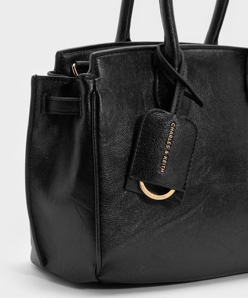 CHARLES & KEITH(チャールズ & キース)の「Ginevra ラージジネヴラ トートバッグ(トートバッグ・レディース・ワインレッド/ブラック・M)」の7枚目の写真