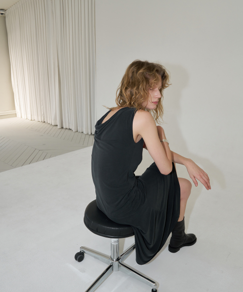 108POUND（108パウンド）の「Dual Drape Dress_Black（ワンピース・レディース・その他・FREE）」の2枚目の写真