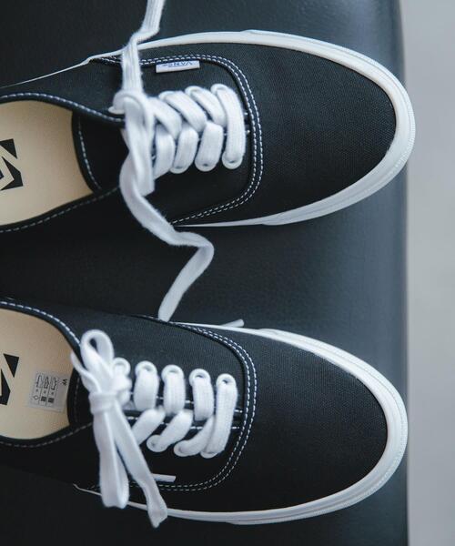 VANS(バンズ)の「VANS LX AUTHENTIC REISSUE 44(スニーカー・メンズ・ブラック・10.5/10/8.5/9.5/8/12/11/9)」の2枚目の写真