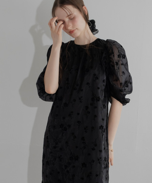 JUMELLE(ジュメロ)の「フロッキーフラワードレス(ドレス・レディース・ピンク/ブラック・SMALL/MEDIUM)」の2枚目の写真