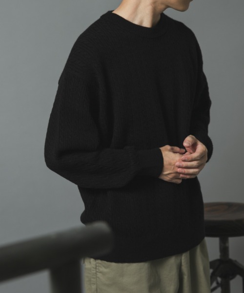ITEMS URBANRESEARCH(アイテムズ アーバンリサーチ)の「ミニケーブルクルーネックニットプルオーバー(ニット/セーター・メンズ・ブラック/モカ/ホワイト/バーガンディー・MEDIUM/LARGE)」の3枚目の写真