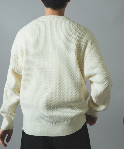 ITEMS URBANRESEARCH(アイテムズ アーバンリサーチ)の「ミニケーブルクルーネックニットプルオーバー(ニット/セーター・メンズ・ブラック/モカ/ホワイト/バーガンディー・MEDIUM/LARGE)」の8枚目の写真