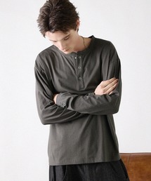 MSG（エムエスジー）の「ワンポイント刺繍レイヤードサムホールボーダーヘンリーネックロングスリーブTシャツ（Tシャツ/カットソー）」