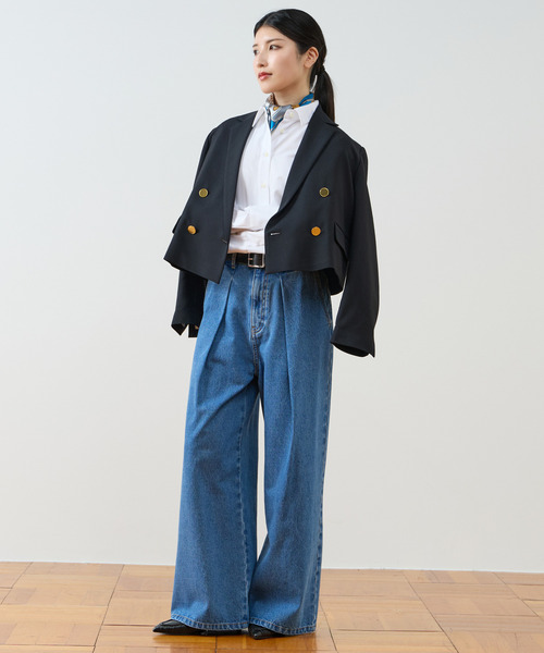 Tiara(ティアラ)の「ワイドタックデニムパンツ(デニムパンツ・レディース・ブラック/ブルー・3/2)」の3枚目の写真