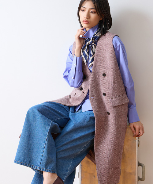 Tiara(ティアラ)の「ワイドタックデニムパンツ(デニムパンツ・レディース・ブラック/ブルー・3/2)」の7枚目の写真