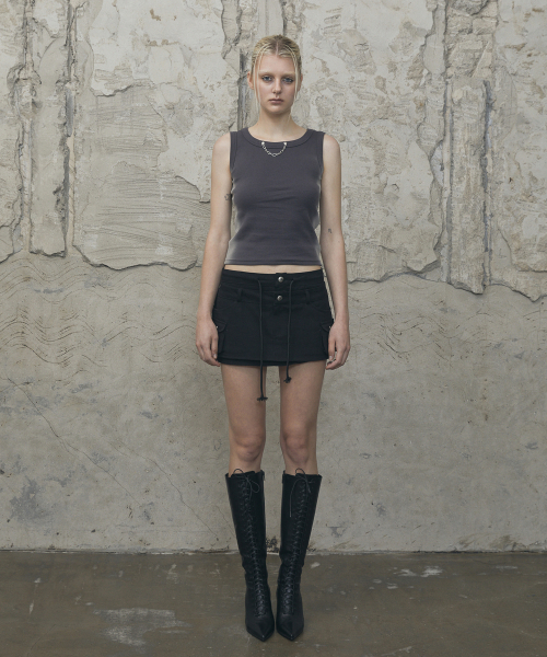 VOONT(ブント)の「Double Waist Cargo Mini Skirt (BLACK)(スカート・レディース・ブラック・SMALL/MEDIUM)」の6枚目の写真