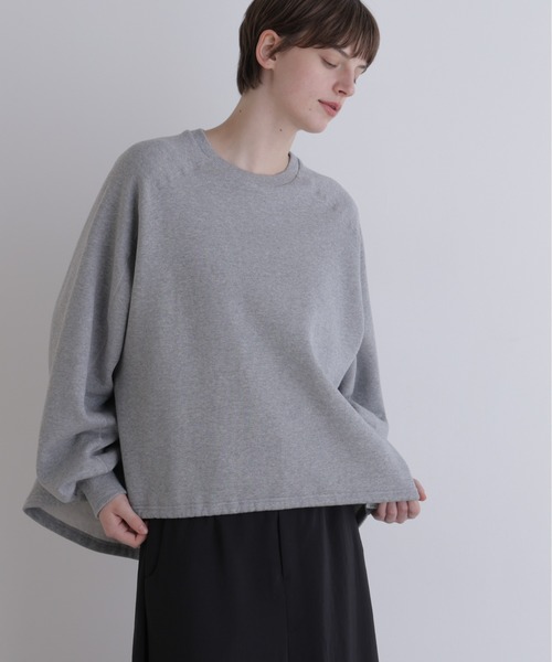 LE PHIL(ルフィル)の「◆カーブソデバルーンプルオーバー(Tシャツ/カットソー・レディース・グレー/ブラック・F)」の2枚目の写真