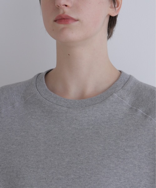 LE PHIL(ルフィル)の「◆カーブソデバルーンプルオーバー(Tシャツ/カットソー・レディース・グレー/ブラック・F)」の7枚目の写真