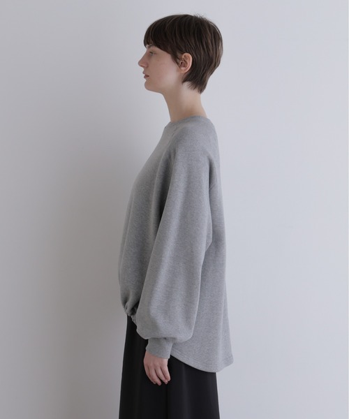 LE PHIL(ルフィル)の「◆カーブソデバルーンプルオーバー(Tシャツ/カットソー・レディース・グレー/ブラック・F)」の8枚目の写真