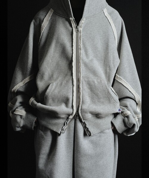 JIEDA（ジエダ）の「【RUSSELL×jieDa】 Campus Sweat Zip Hoodie / スウェット ジップフーディー / ユニセックス / コラボ（パーカー・メンズ・ブラック/レッド/グレー・M/XL/L）」の4枚目の写真