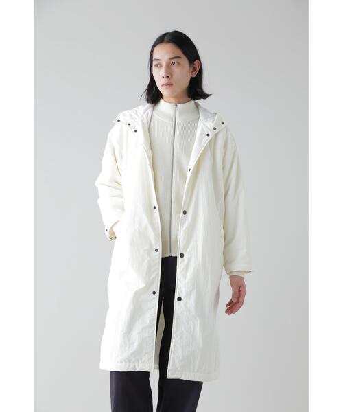 YLEVE(イレーヴ)の「Y / RECYCLE NYLON TAFFETA CO(ダウンジャケット/コート・メンズ・ホワイト/ネイビー・4)」の2枚目の写真