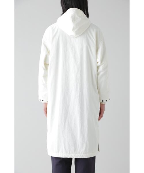 YLEVE(イレーヴ)の「Y / RECYCLE NYLON TAFFETA CO(ダウンジャケット/コート・メンズ・ホワイト/ネイビー・4)」の4枚目の写真