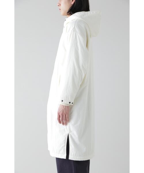 YLEVE(イレーヴ)の「Y / RECYCLE NYLON TAFFETA CO(ダウンジャケット/コート・メンズ・ホワイト/ネイビー・4)」の5枚目の写真