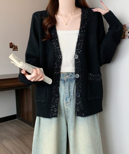 witch(ウイッチ)の「スパンコール・ラメ付きバイカラーカーディガン(カーディガン/ボレロ・レディース・ベージュ/グレー/ブラック・FREE)」の14枚目の写真