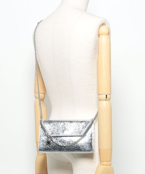 STELLA McCARTNEY(ステラマッカートニー)の「Falabella Wallet on Chain / ファラベラ ウォレット オン チェーン(ショルダーバッグ・レディース・シルバー・ONE SIZE)」の5枚目の写真
