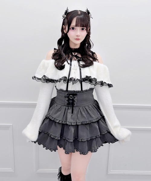 MA*RS(アメーバーマーズ)の「クロスチャーム付きオフショルニット(ニット/セーター・レディース・ブラック/ホワイト/グレー・FREE)」の5枚目の写真