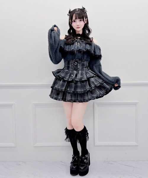 MA*RS(アメーバーマーズ)の「クロスチャーム付きオフショルニット(ニット/セーター・レディース・ブラック/ホワイト/グレー・FREE)」の13枚目の写真