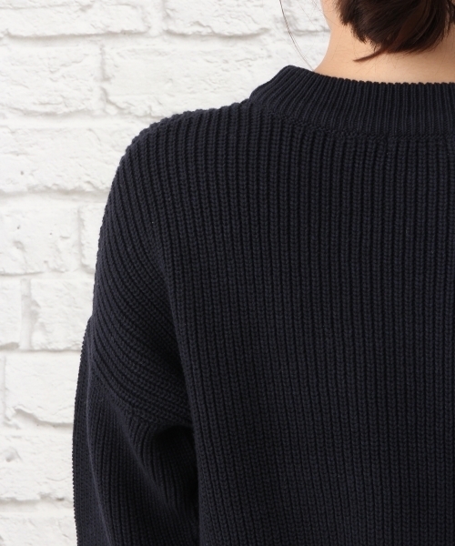 LEPSIM（レプシィム）の「5Gクロプドカタアゼプルオーバー 748904（ニット/セーター・レディース・ベージュ/ダークネイビー/レッド・FREE）」の4枚目の写真