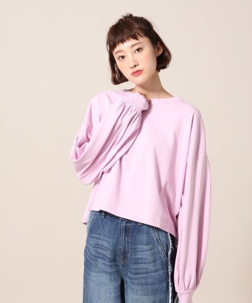LOWRYS FARM(ローリーズファーム)の「ソデボリュームショートTシャツ 769303(Tシャツ/カットソー・レディース・ホワイト×ブラック/ブラック/オレンジ/パープル・LARGE/MEDIUM)」の1枚目の写真