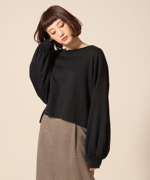 LOWRYS FARM(ローリーズファーム)の「ソデボリュームショートTシャツ 769303(Tシャツ/カットソー・レディース・ホワイト×ブラック/ブラック/オレンジ/パープル・LARGE/MEDIUM)」の3枚目の写真