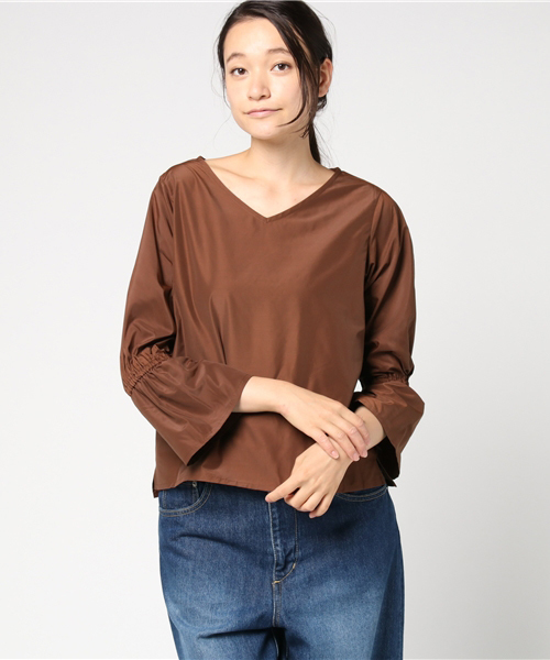 KiwaSylphy（キワシルフィー）の「typewriter flare sleeve LBL（シャツ/ブラウス・レディース・ピンク/ブラウン・FREE）」の2枚目の写真