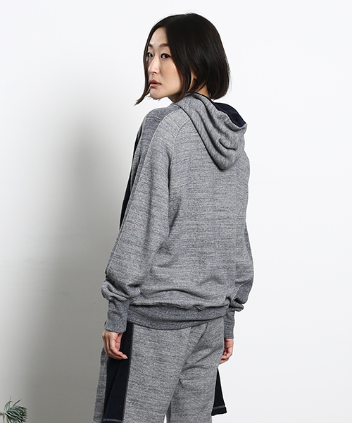 bodco（ボッコ）の「【bodco】ボッコ/ SWEAT-PANELLED HOODIE【ユニセックス】（パーカー・メンズ・ネイビー/その他・SMALL/MEDIUM/LARGE）」の9枚目の写真